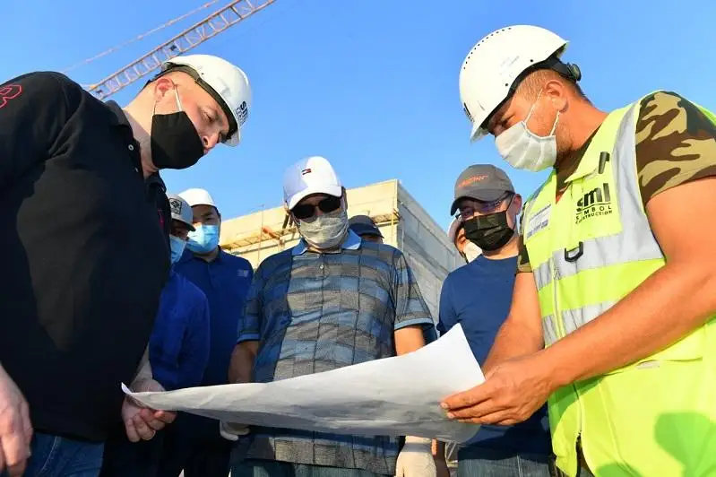 Túrkistanda 5 myńnan astam adam qulshylyq etetin sáýletti meshit salynýda