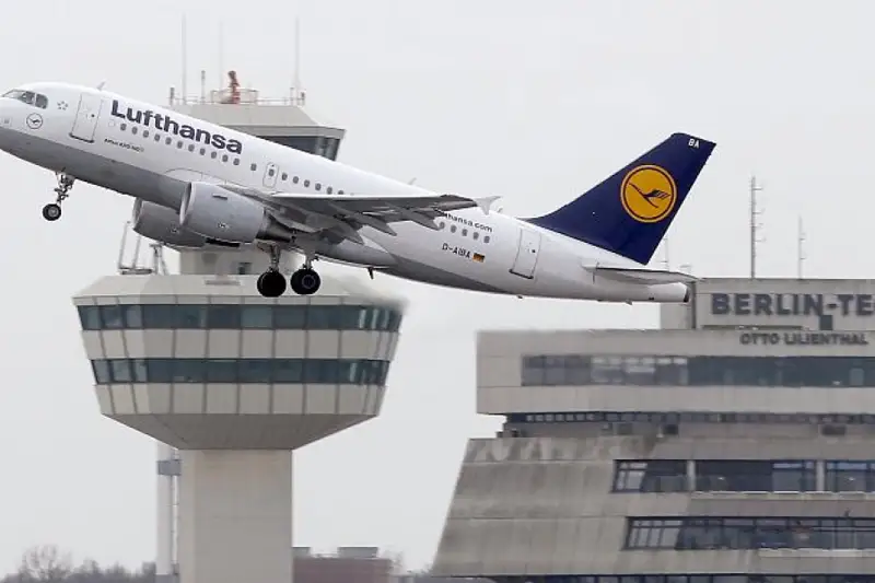 Lufthansa Germanııanyń barlyq týrısteriniń otanyna oralýyna kepildik beredi