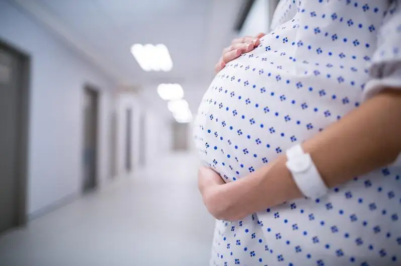Декреттік демалыс ақысы мен жөргекпұл алатындар онлайн өтініш бере алады