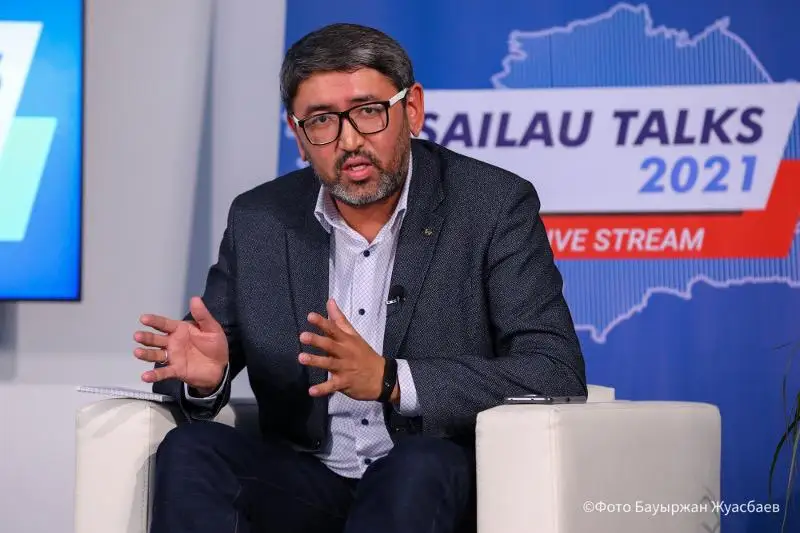 Saıasattanýshy Prezıdenttiń saıası reformalardy júzege asyrýdaǵy yqpalyn aıtty
