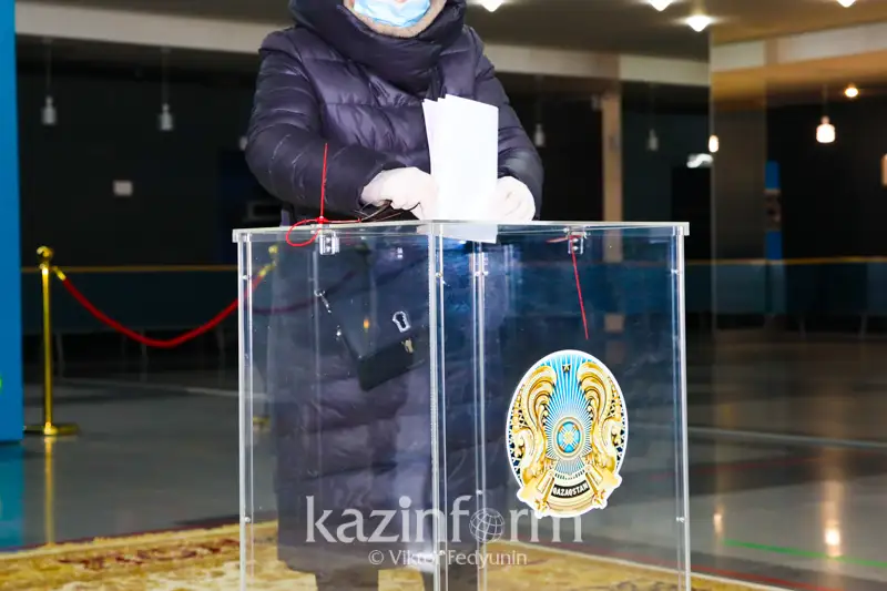 Otbasymmen eshbir saılaýdan tys qalǵan emespin – Daýys bergen almatylyq qarııa