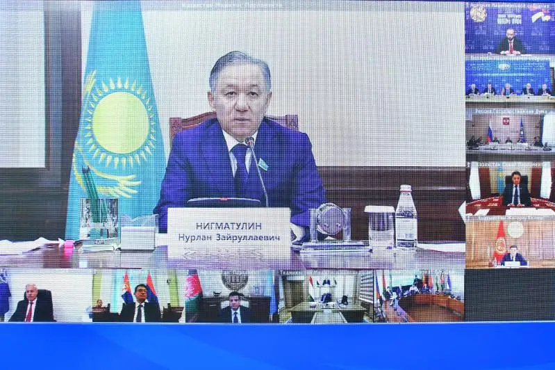 Nurlan Nyǵmatýlın UQShU Parlamenttik Assambleıasynyń otyrysynda sóz sóıledi