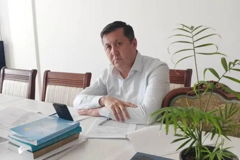 «Aq jol» partııasy el tarıhyn nasıhattaýǵa zor úles qosyp júr - professor