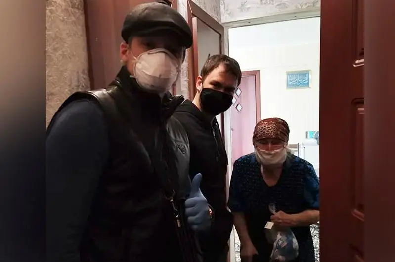 ShQO Dostyq úıiniń 600 volonteri qarttar men kópbalaly otbasylarǵa kómektesýde