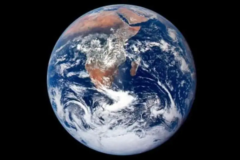 NASA 60 jyl ǵaryshty zerttep, tamasha fotosýretterdi jarııa etti