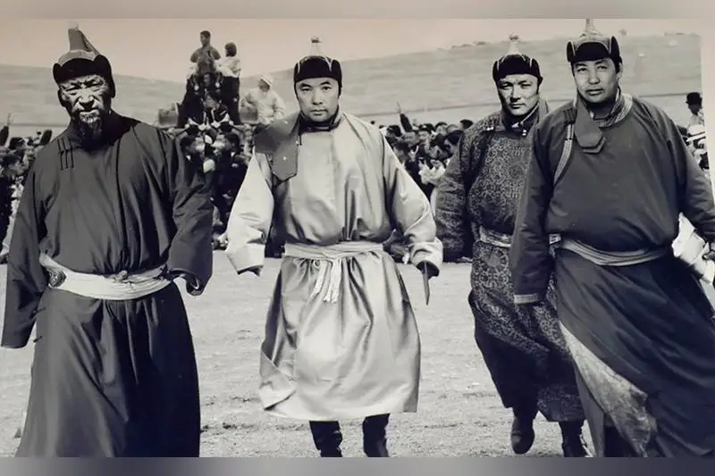 Mońǵoldar sırek qubylys dep ataǵan aǵaıyndy úsh «arystan»
