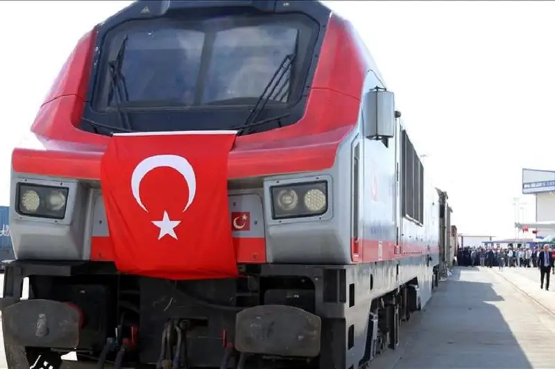Túrkııadan Grýzııaǵa júk tasymaldaıtyn alǵashqy poıyz attandy