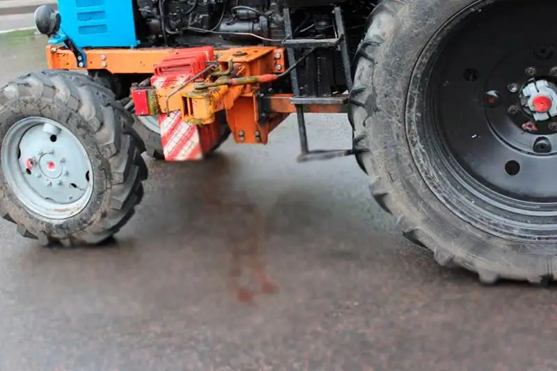 Qostanaı oblysynda 24 jastaǵy qyzdy traktor basyp ketti