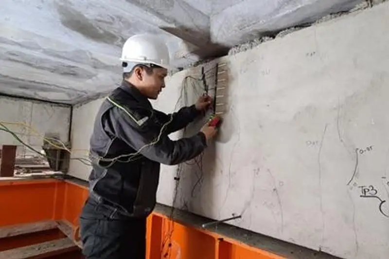 Qazaqstanda biregeı mashına konstrýktsııanyń seısmıkalyq tózimdiligin tekseredi
