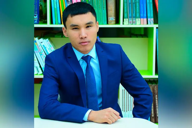 Aqtóbelik muǵalim qazaq tilinde esep shyǵarý kanalyn ashty