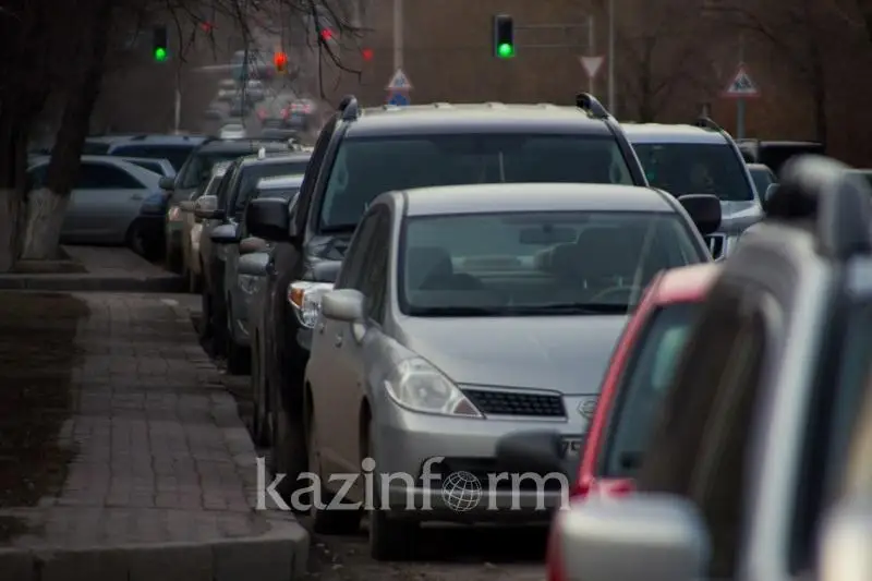 Karantın: Almatynyń aýasyn kólikter qanshalyqty lastaıtyny anyqtalmaq