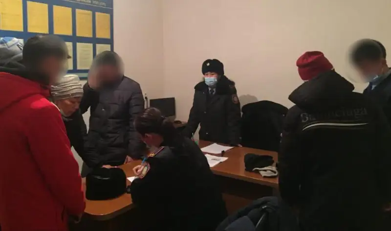Túrkistan oblysynda tún jarymynda qydyrǵan 420 jetkinshek polıtsııaǵa jetkizildi
