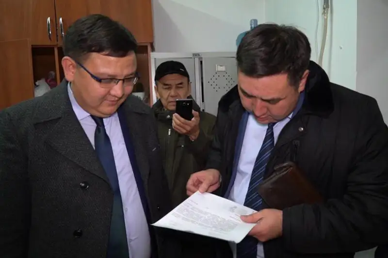 Almaty oblysynda memqyzmetshiler artyq jumys istep, eskertý aldy