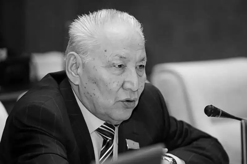Kenjeǵalı Saǵadıev qazaqstandyq parlamentarızmniń damýyna zor úles qosty - Nyǵmatýlın