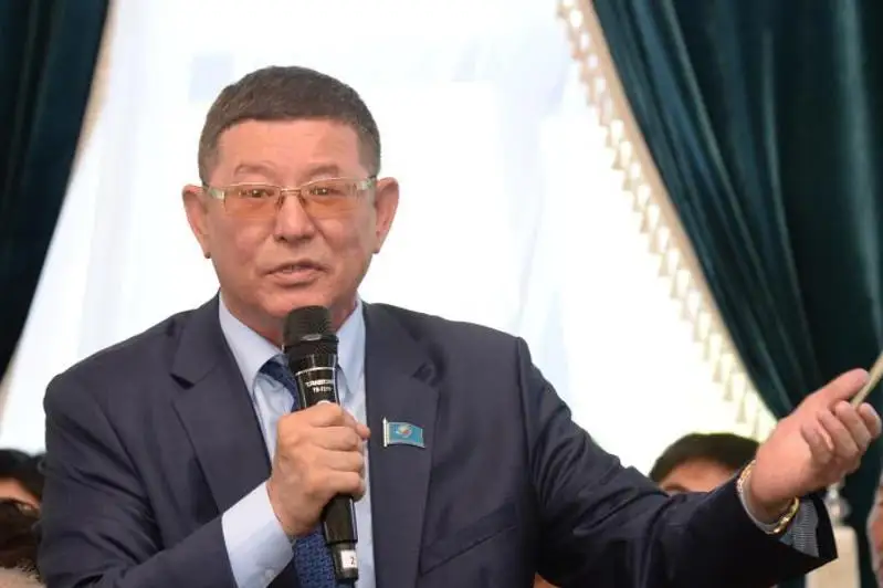 Shákızada Ábdikárimov: Abaı qazaqtyń basty baǵdaryn aıqyndap berdi