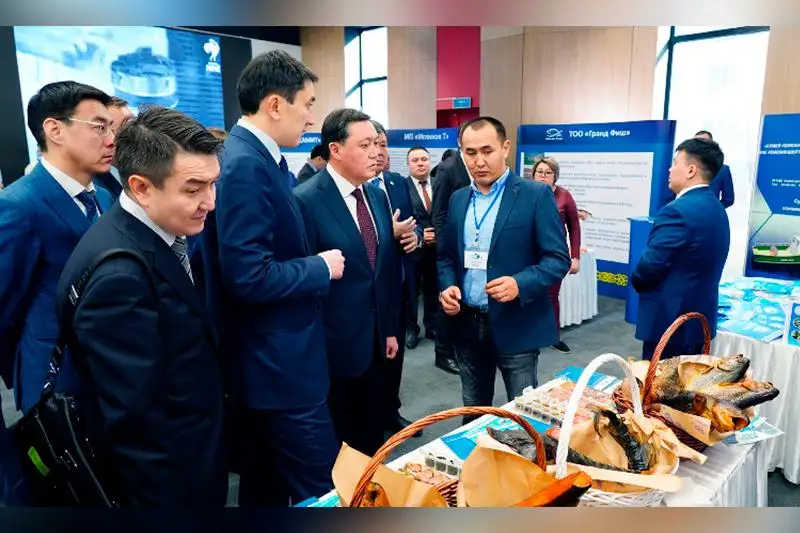 Asqar Mamın balyq sharýashylyǵy salasyn damytý jóninde keńes ótkizdi