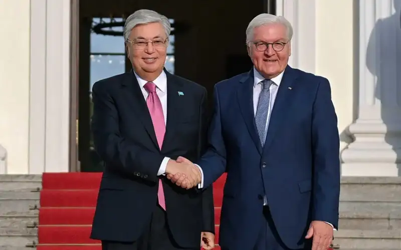 Kassym-Jomart Tokayev, President of the Republic of Kazakhstan, and Frank-Walter Steinmeier, President of the Federal Republic of Germany