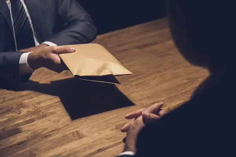 Qazaqstanda jemqorlyq faktileri kóbeıip barady – agenttik