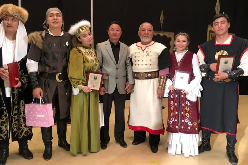 Qostanaılyq ártister tarıhı qoıylymnyń tusaýkeserin Mońǵolııada ótkizdi