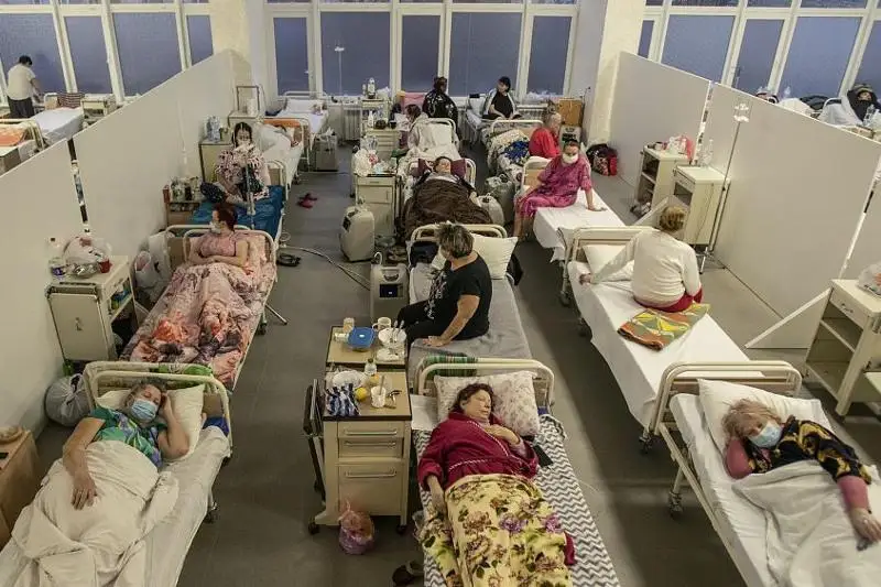 Ýkraınada koronavırýs juqtyrý boıynsha jańa antırekord tirkeldi