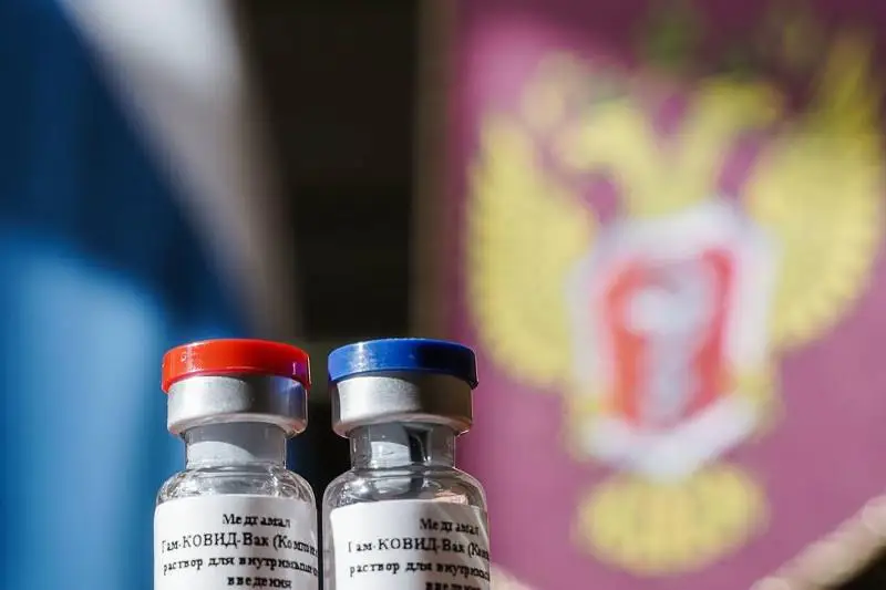 АҚШ-тың бас инфекционисі коронавирусқа қарсы ресейлік вакцинаның қауіпсіз екеніне күмәнданды