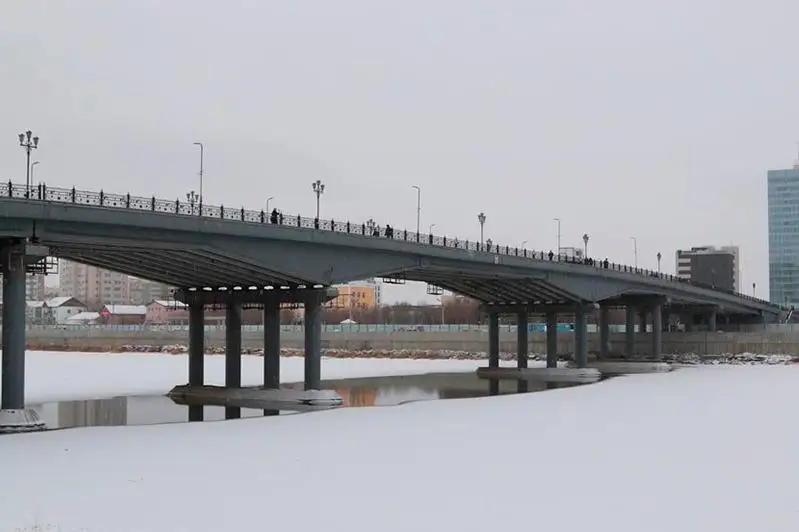 Atyraýdaǵy ortalyq kópir qaıta ashylady
