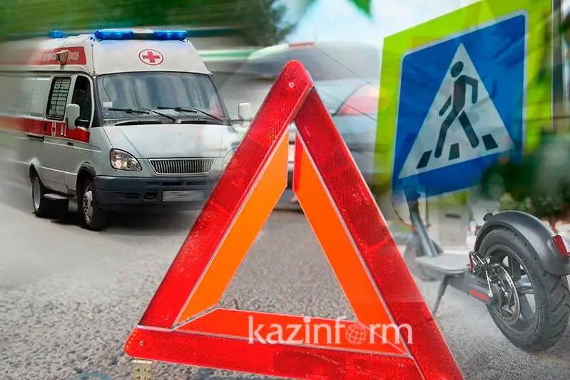 Qostanaıda kólik elektrosamokat mingen er adamdy qaǵyp ketti