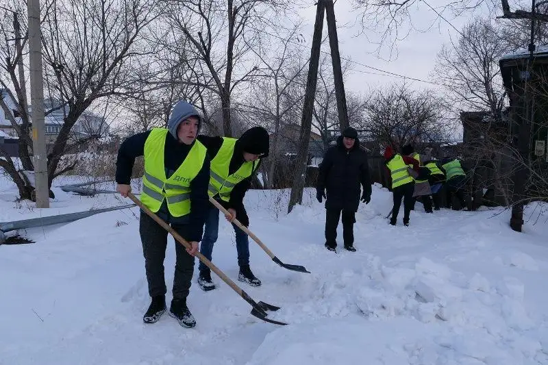 ShQO qutqarýshylary «30 ıgi is» aktsııasyna qatysýda