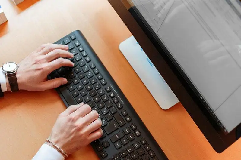 Naýryzdaǵy Ulttyq biryńǵaı testileý kompıýterlik formatta ótedi
