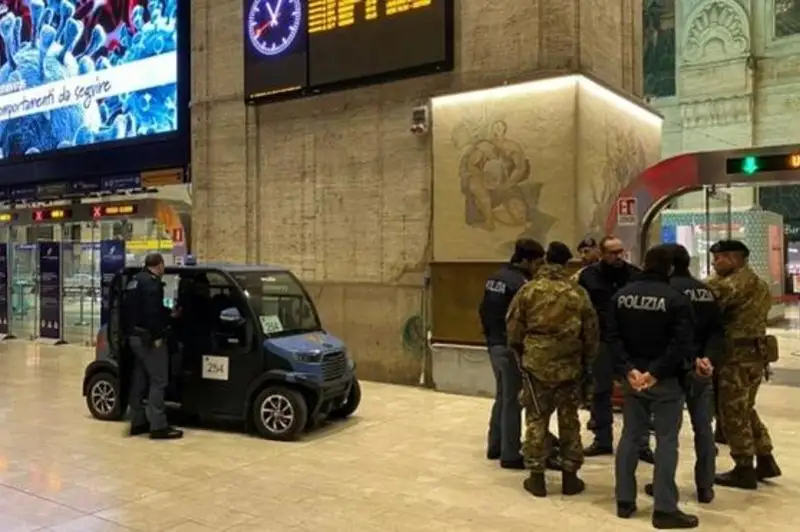 Italııanyń soltústigi karantınge  jabyldy