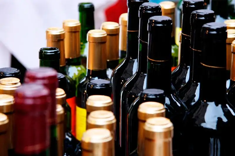 Kókshetaýda alkogoldik ónimderdiń lıtsenzııasyz satylǵany anyqtaldy