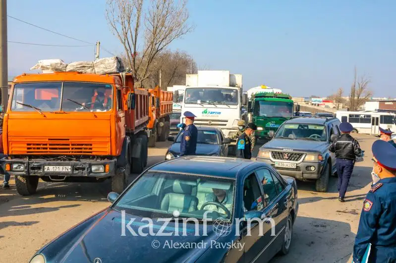 Prezıdent blokposttarda kólikterdiń uzaq  turýyna jol bermeý kerektigin aıtty