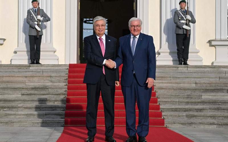 Касым-Жомарт Токаев прибыл в резиденцию Президента Германии Касым-Жомарт Токаев прибыл в резиденцию Президента Германии