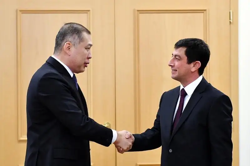 Syrtqy ister mınıstrliginde Qazaqstan-Túrkııa qarym-qatynasy talqylandy