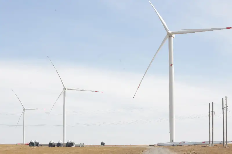 Jambyl oblysynda 22 gektar aýmaqta jel elektrstantsııasy salynýda