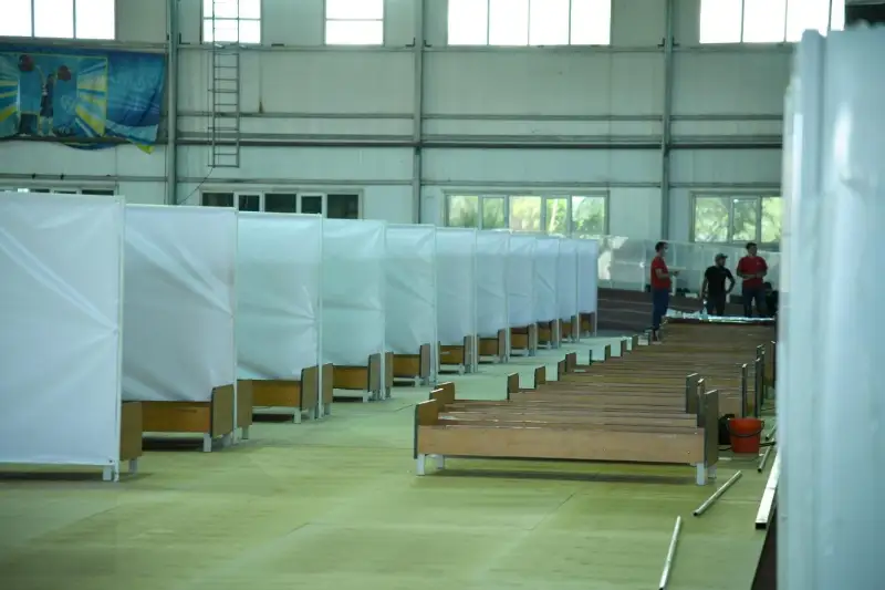 Shymkentte sport kesheninde ashylǵan provızorly ortalyqqa dárigerler kerek