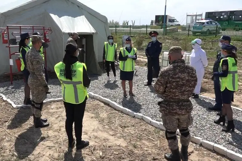 Túrkistan oblysyndaǵy blokposttarda psıhologtar men eriktiler arnaıy trenıngter ótkizdi