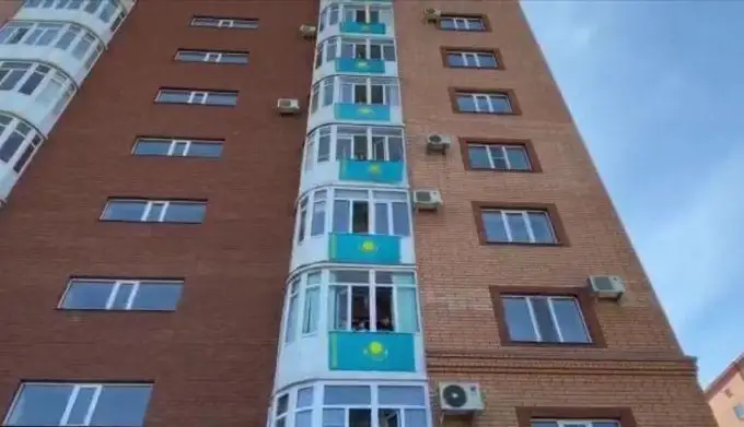 Көкшетауда «Менің туым – менің Қазақстаным» атты челлендж өтті