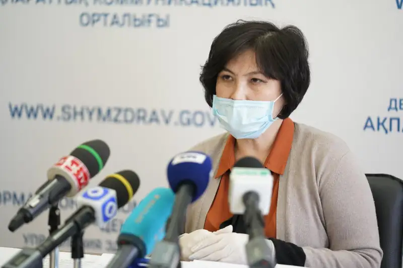 Shymkentte koronavırýs juqtyrǵan bir otbasynyń 9 múshesi jazylyp shyqty
