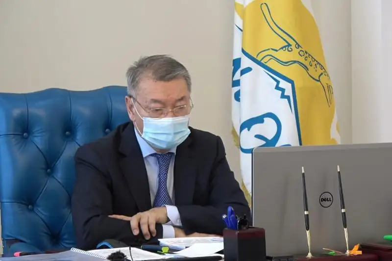Semeıde zeınetaqysy tómen zeınetkerler qoǵamdyq kólikte tegin júretin boldy