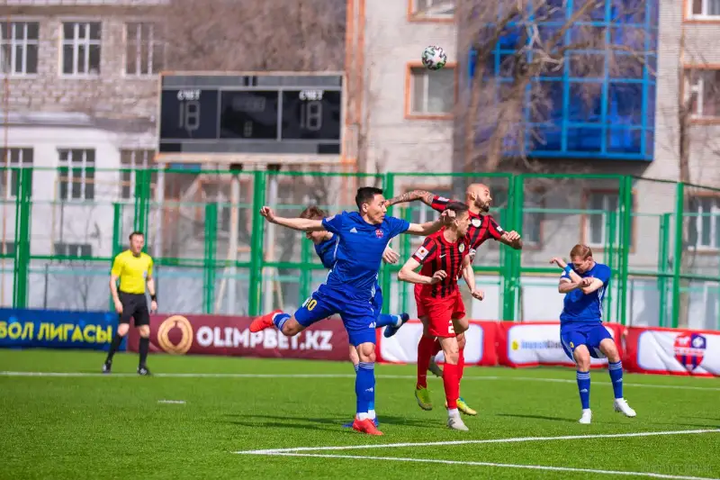 Fýtbol: Oraldyń «Aqjaıyǵy» óz alańynda «Qyzyljarǵa» ese jiberdi