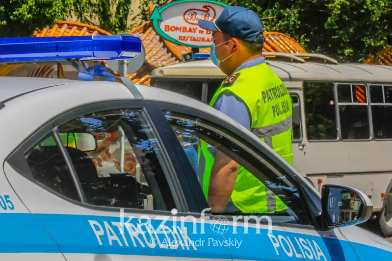 Almatyda demalys kúnderi polıtsııa kezekshiligi kúsheıtiledi