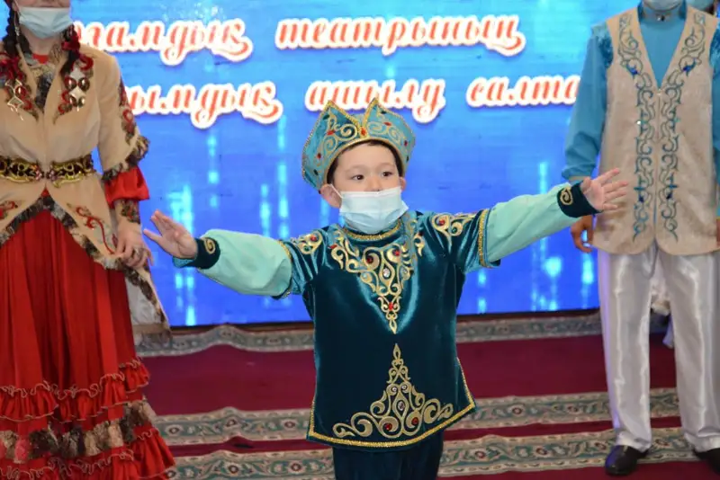 Oralda «Altyn Orda» teatrynyń alǵashqy qoıylymy sahnalandy