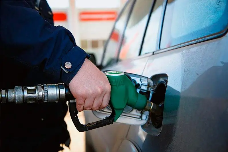 Benzın baǵasyn naryqtyq sharttar retteıdi – Energetıka mınıstri
