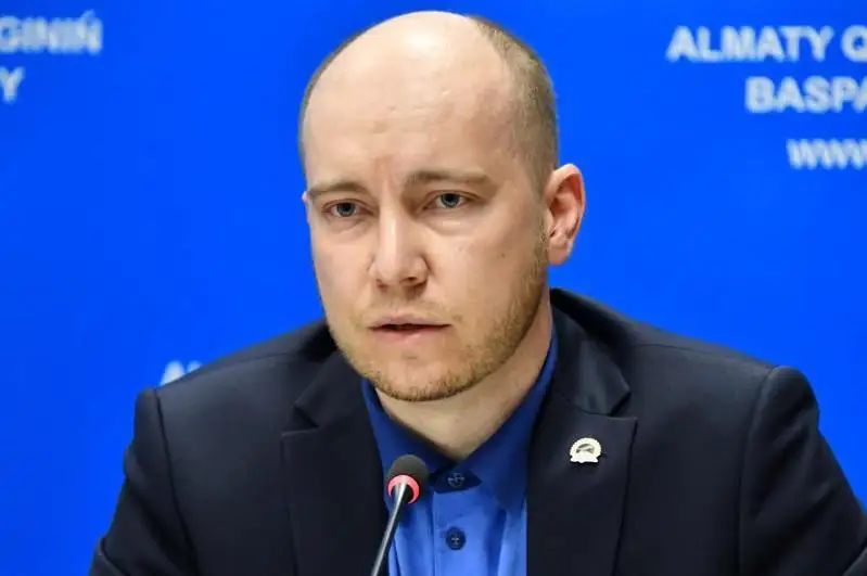 Almaty  máslıhatyna jańa hatshy saılandy
