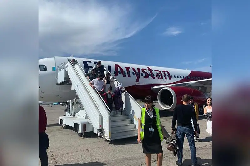 Almatydan Shymkentke jolǵa shyqqan FlyArystan ushaǵynan aqaý shyqty