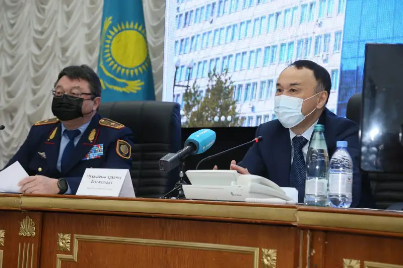 Arhımed Muhambetov: Polıtseıler qoǵamnyń ár salasynda úlgi bolýy tıis