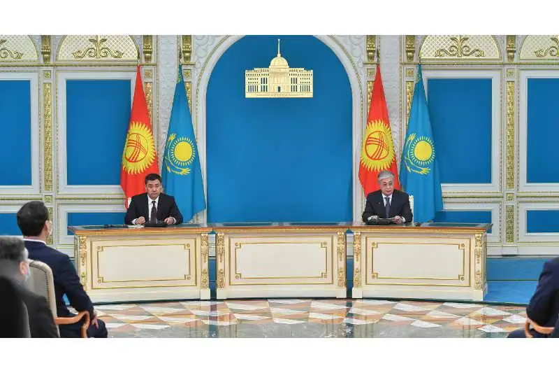 Қазақстан мен Қырғызстан президенттері бірлескен баспасөз мәслихатын өткізді