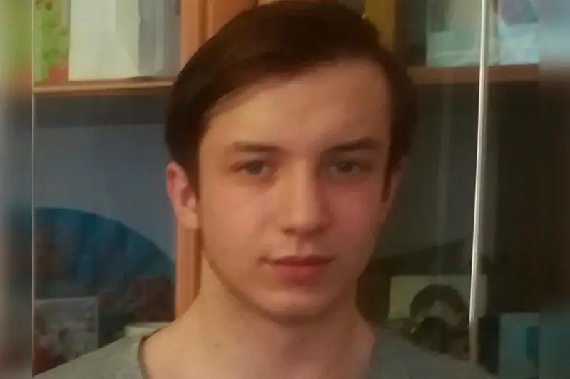 Oralda 16 jastaǵy jasóspirim úsh kúnnen beri izdestirilip jatyr