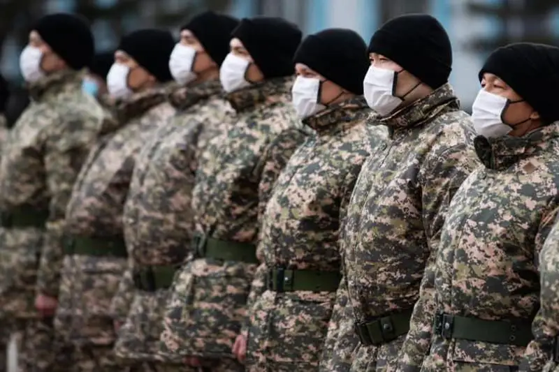 Máýlen Áshimbaev: Elge qyzmet etýge nıet bildirgen jastar áskerı komıssarıattarǵa kelip jatyr